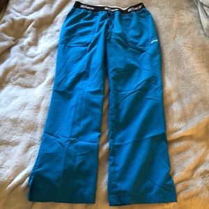 Grey’s anatomy teal scrubs